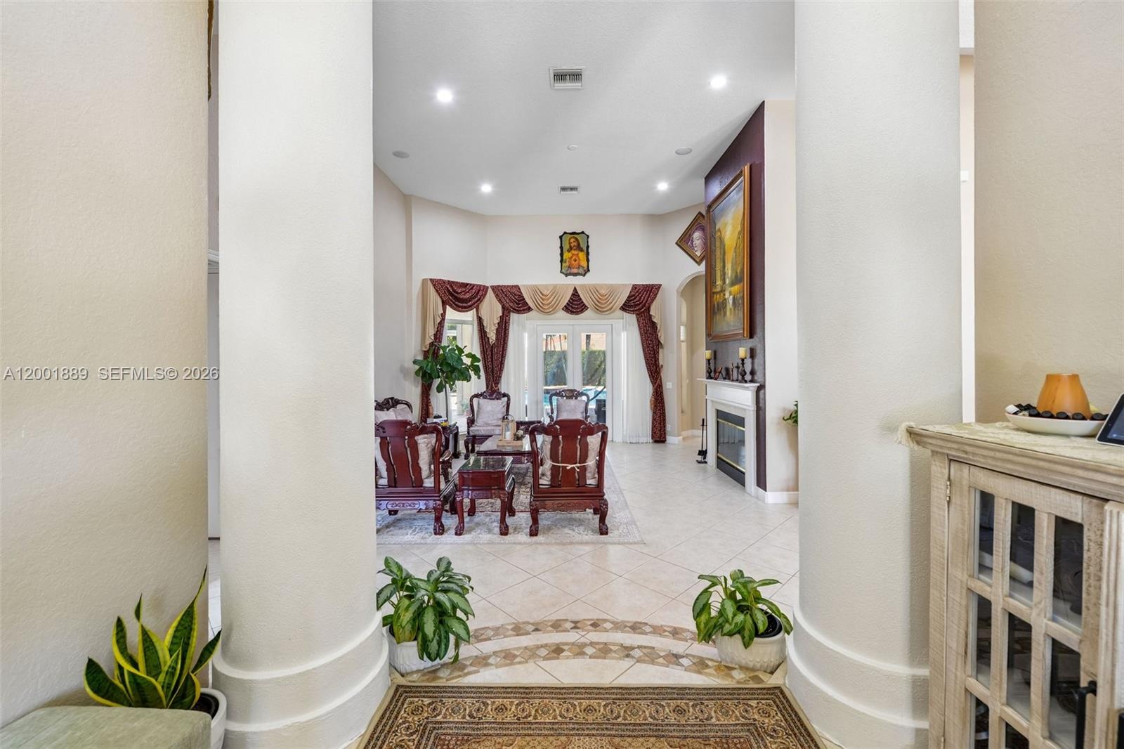 COUNTRY GLEN - Residential