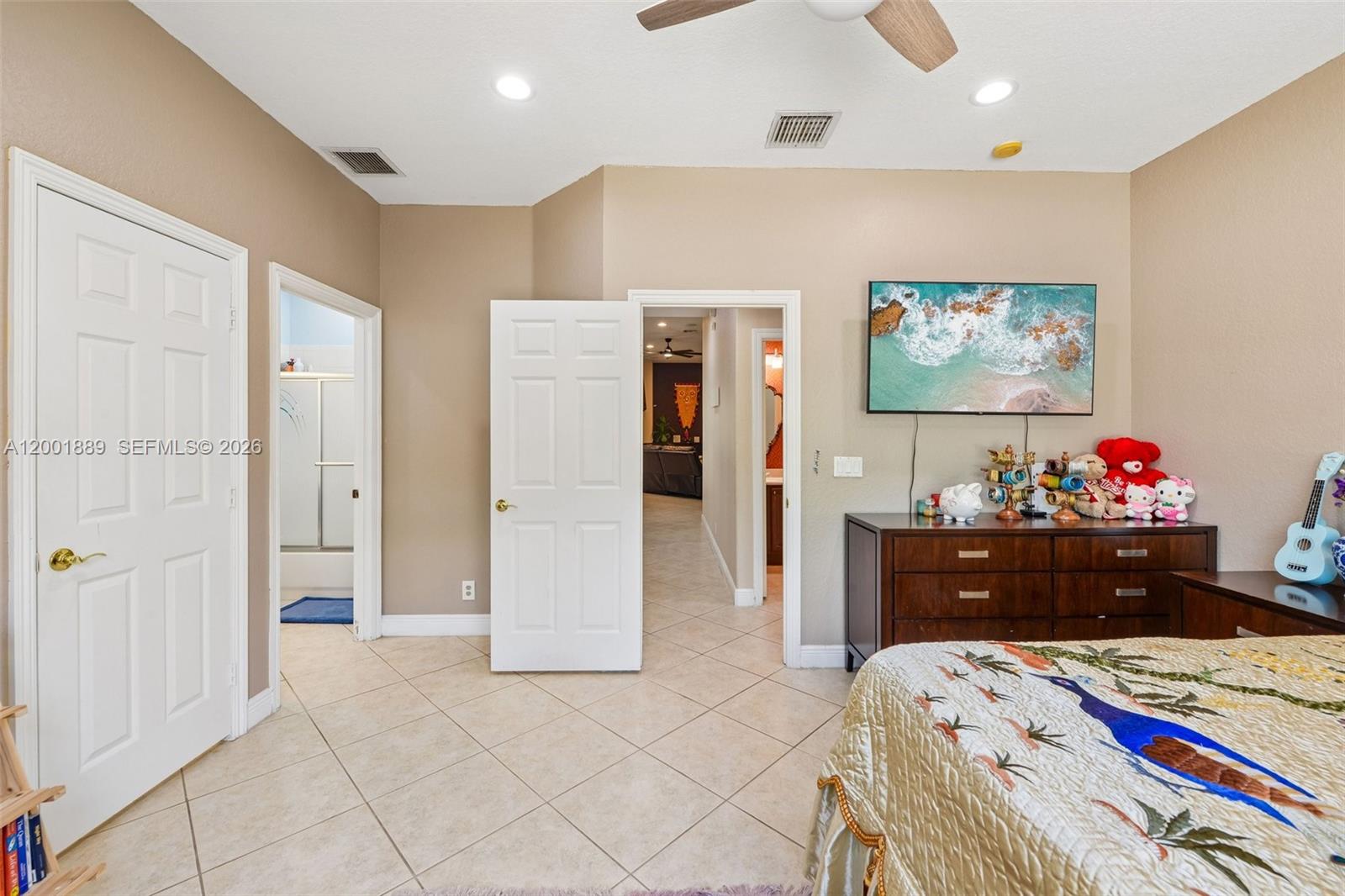 COUNTRY GLEN - Residential