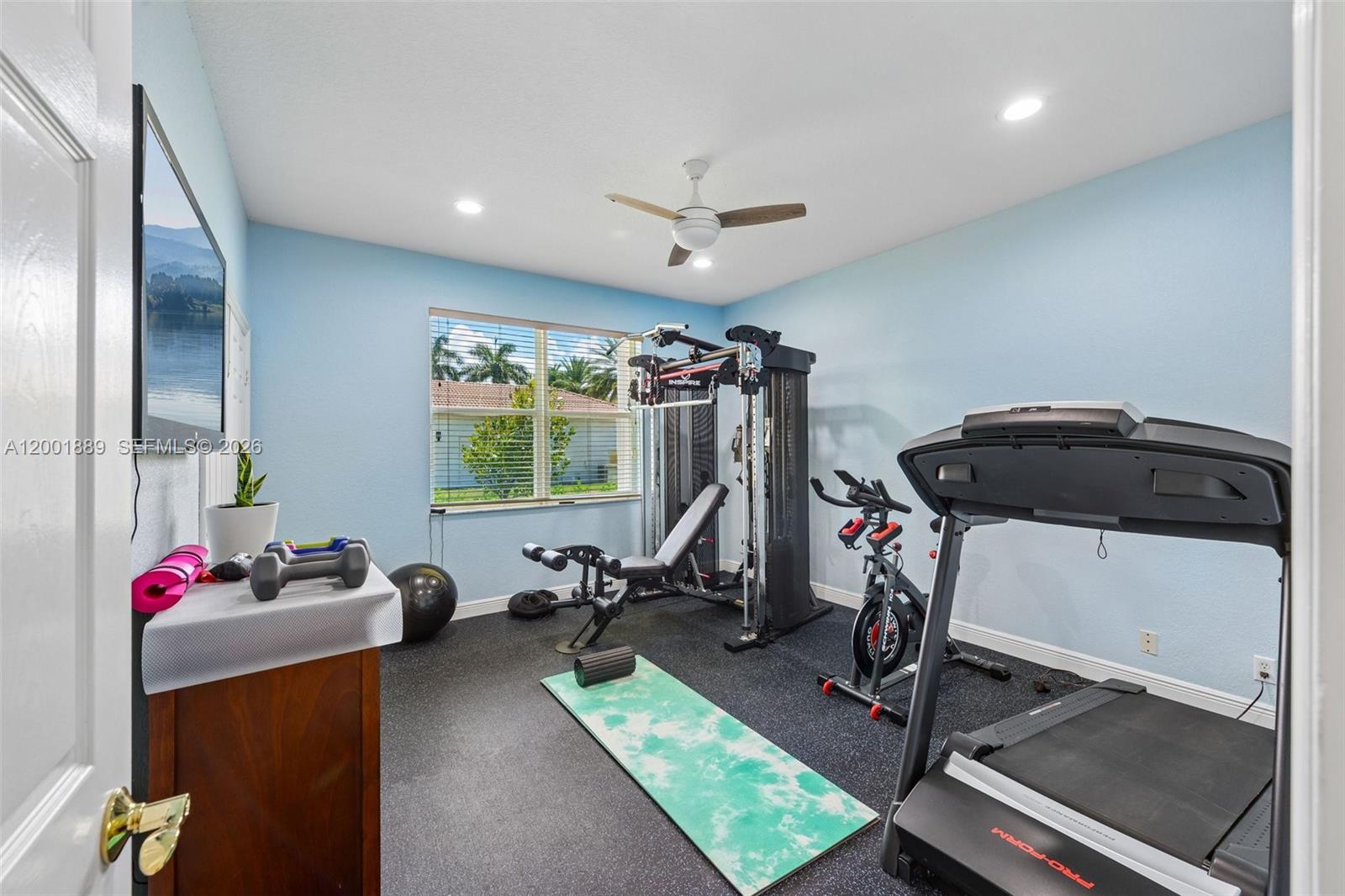 COUNTRY GLEN - Residential