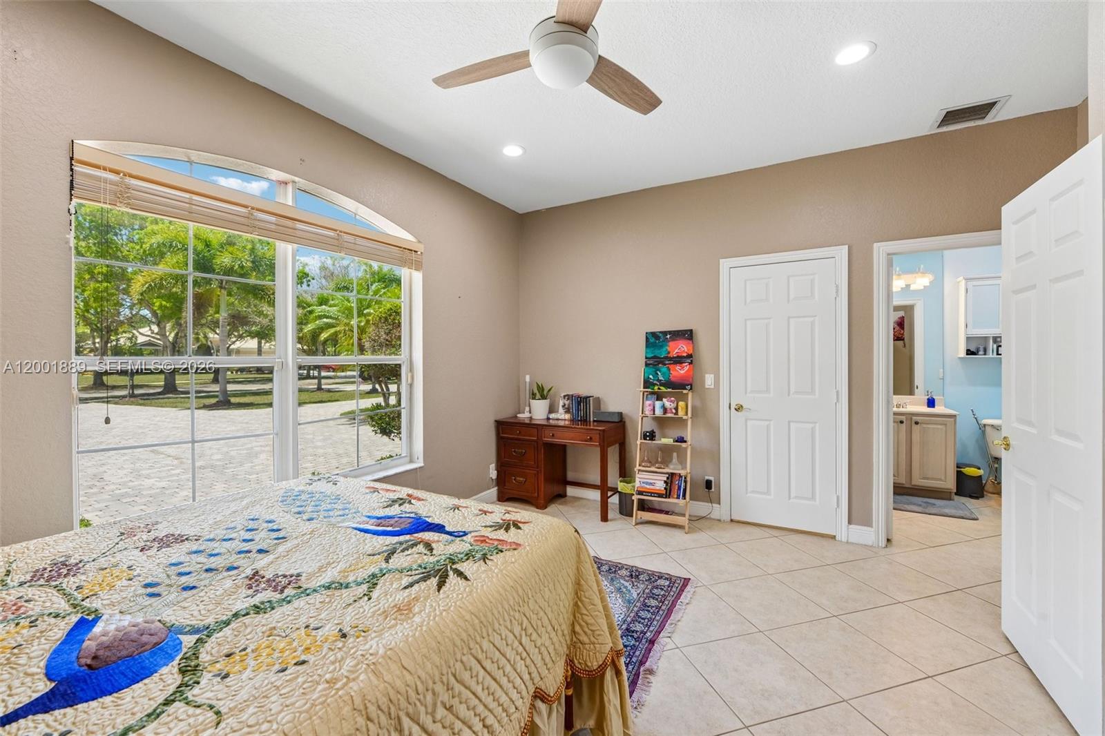 COUNTRY GLEN - Residential