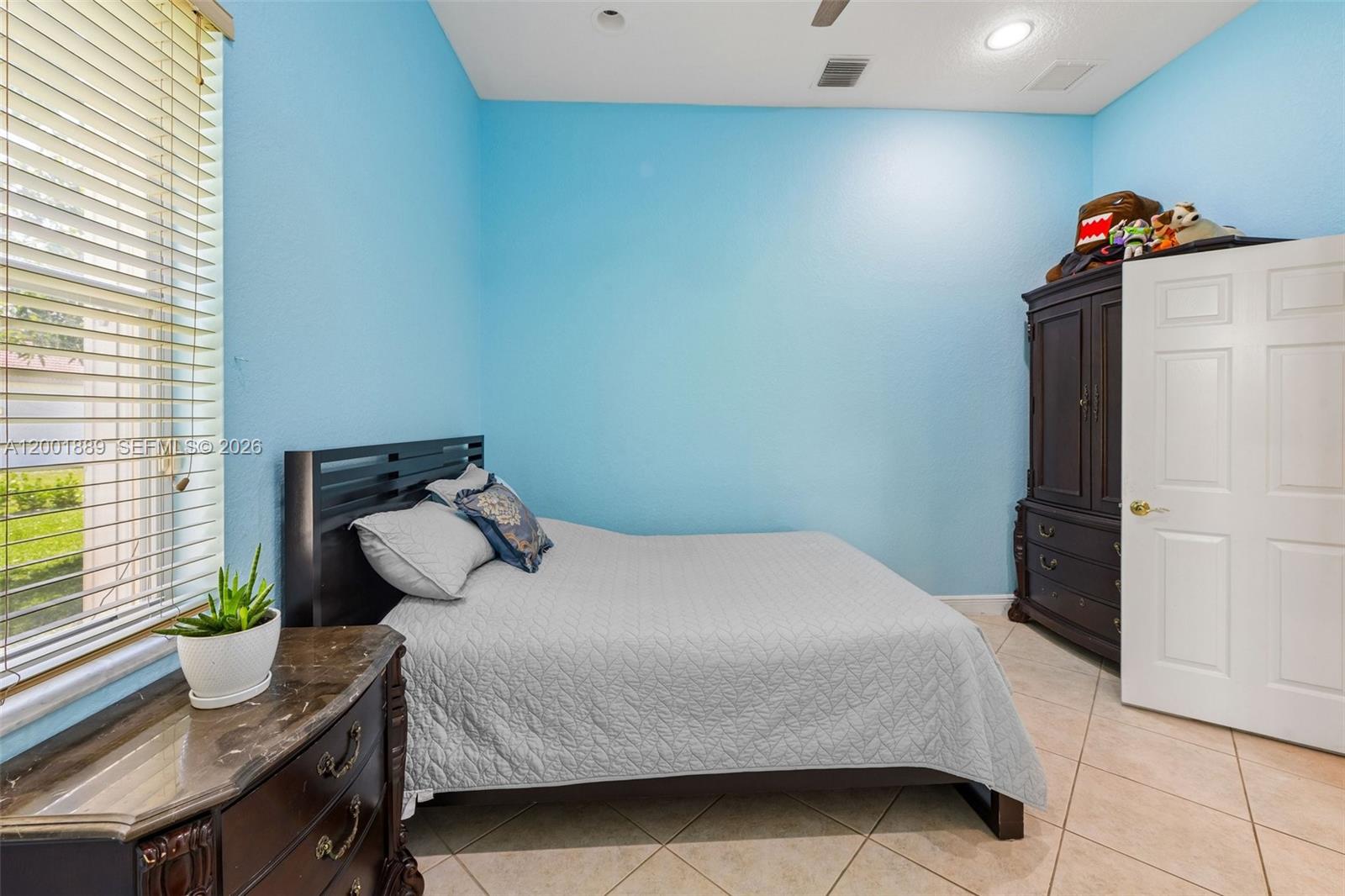 COUNTRY GLEN - Residential