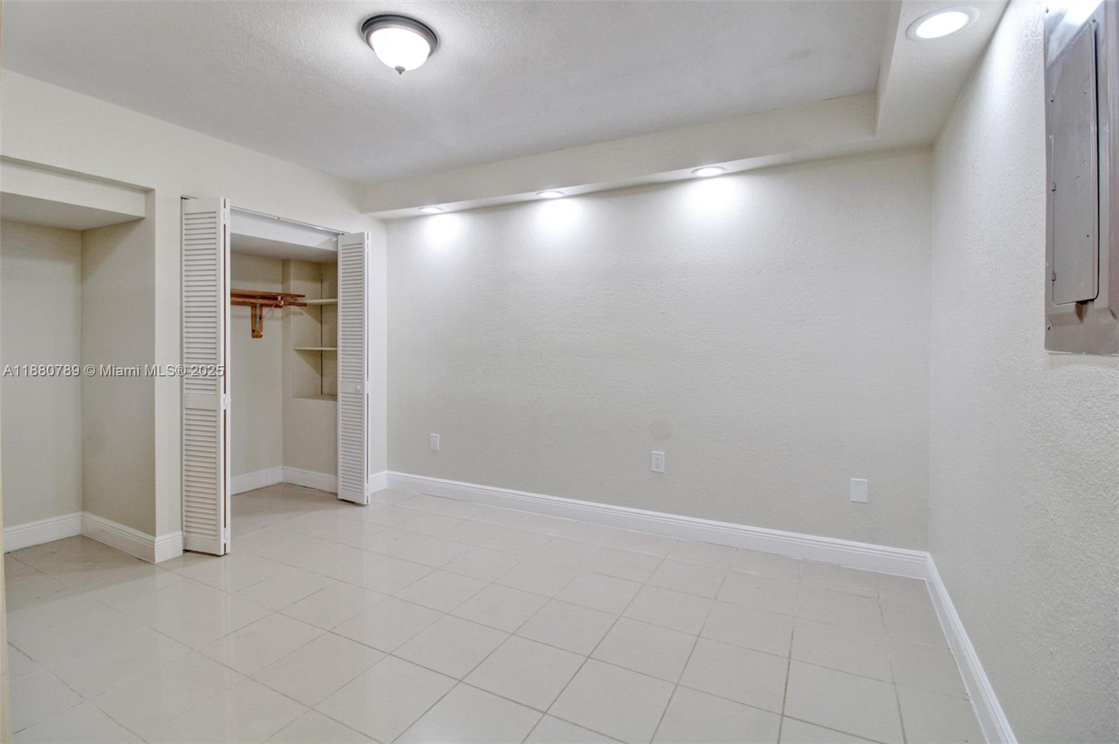 COSTA DEL SOL CONDO D - Residential