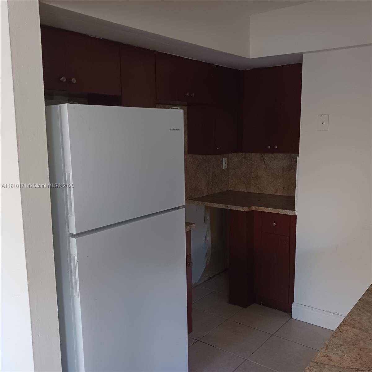 HABITAT II CONDO - Residential