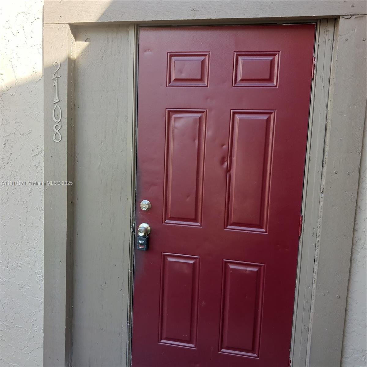 HABITAT II CONDO - Residential