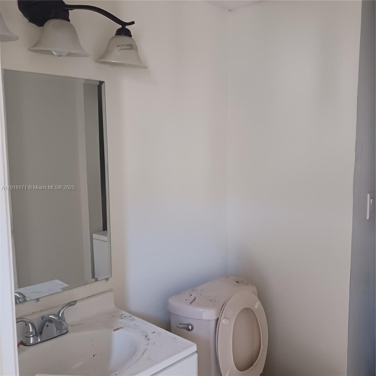 HABITAT II CONDO - Residential