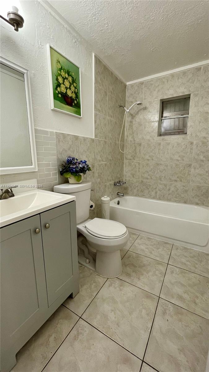 NORTH WEST LAUDERDALE - Residential