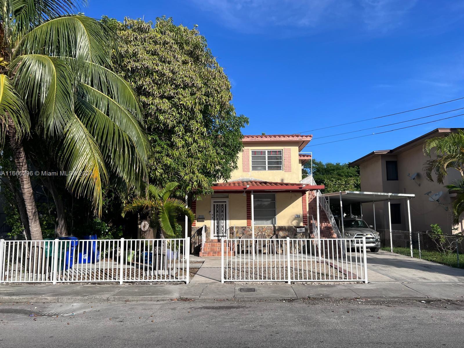 210 Beacom Blvd Blvd, Miami, Broward County, Florida -  - 