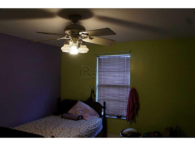 TOWN OF HALLANDALE B-13 D - Residential Lease