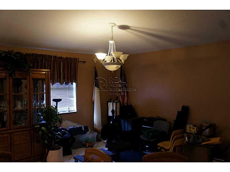 TOWN OF HALLANDALE B-13 D - Residential Lease