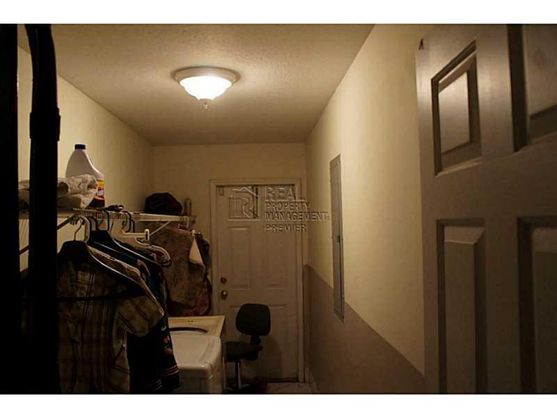 TOWN OF HALLANDALE B-13 D - Residential Lease