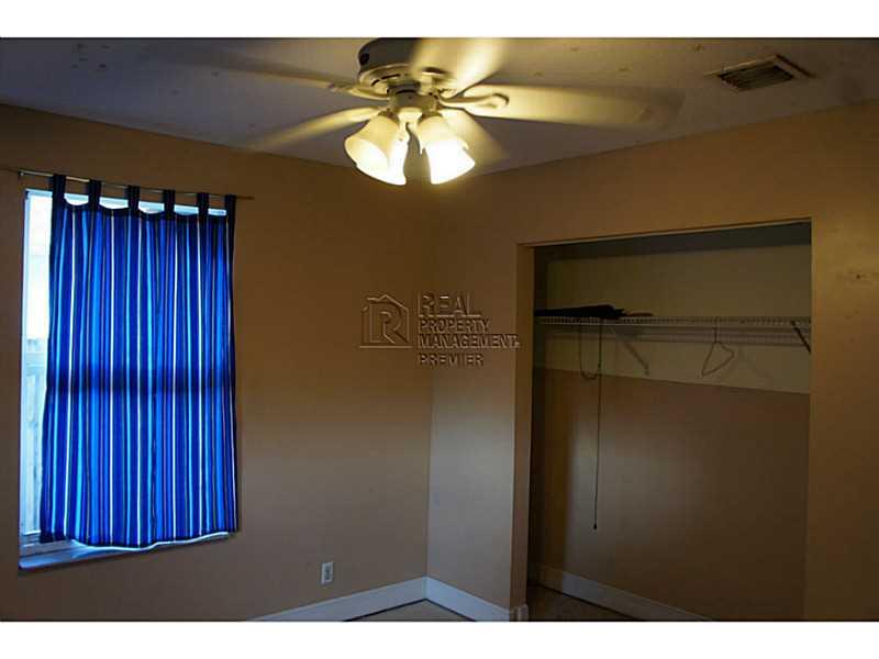 TOWN OF HALLANDALE B-13 D - Residential Lease