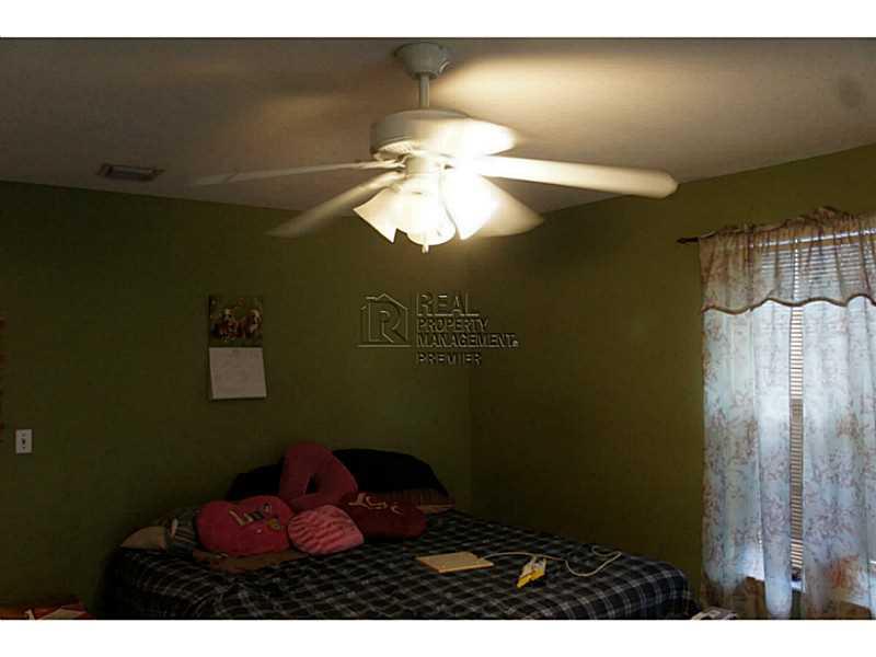 TOWN OF HALLANDALE B-13 D - Residential Lease