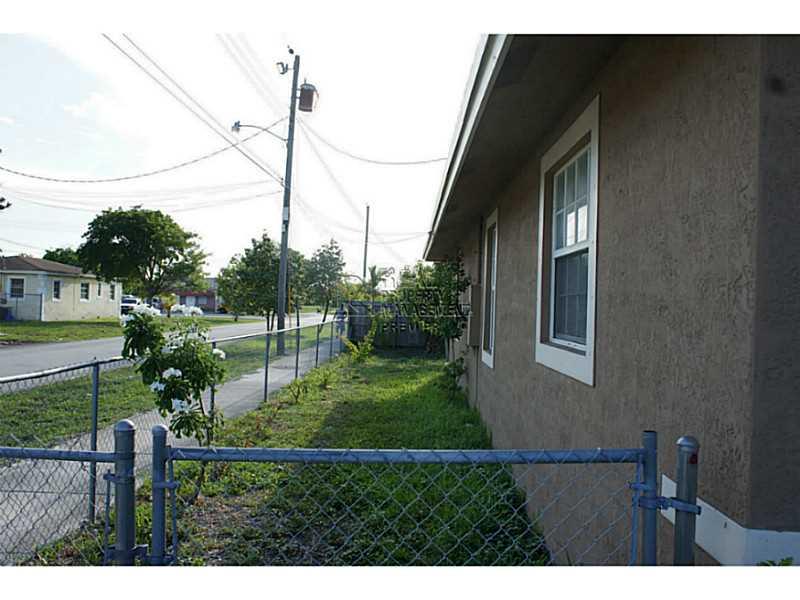 TOWN OF HALLANDALE B-13 D - Residential Lease
