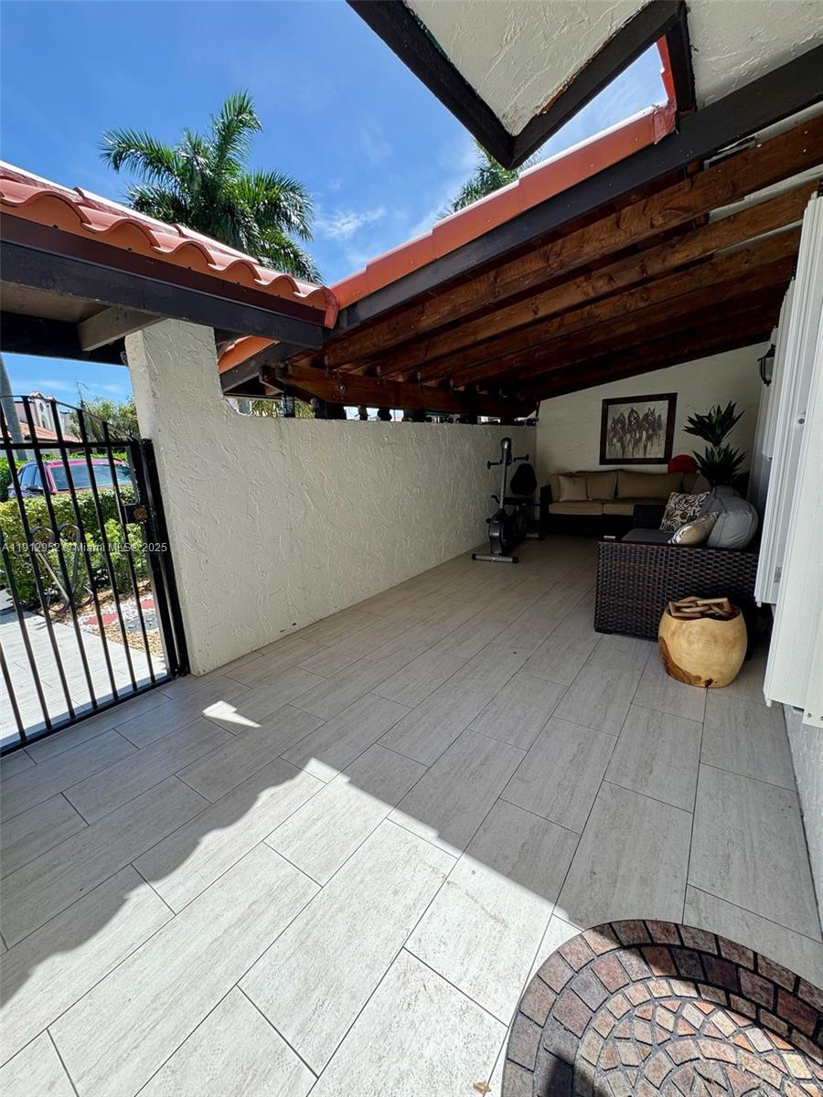 WELLINGTON OF WELLINGTON - Residential