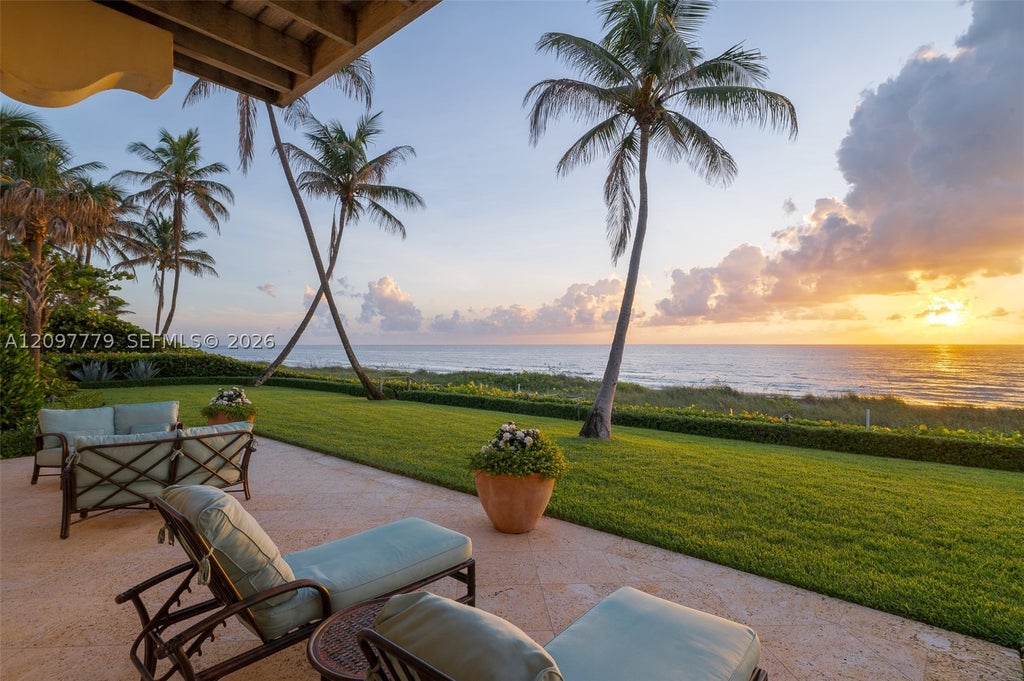 Photo of 183 S Beach Rd, Jupiter Island, FL 33455 (MLS # A12097779)