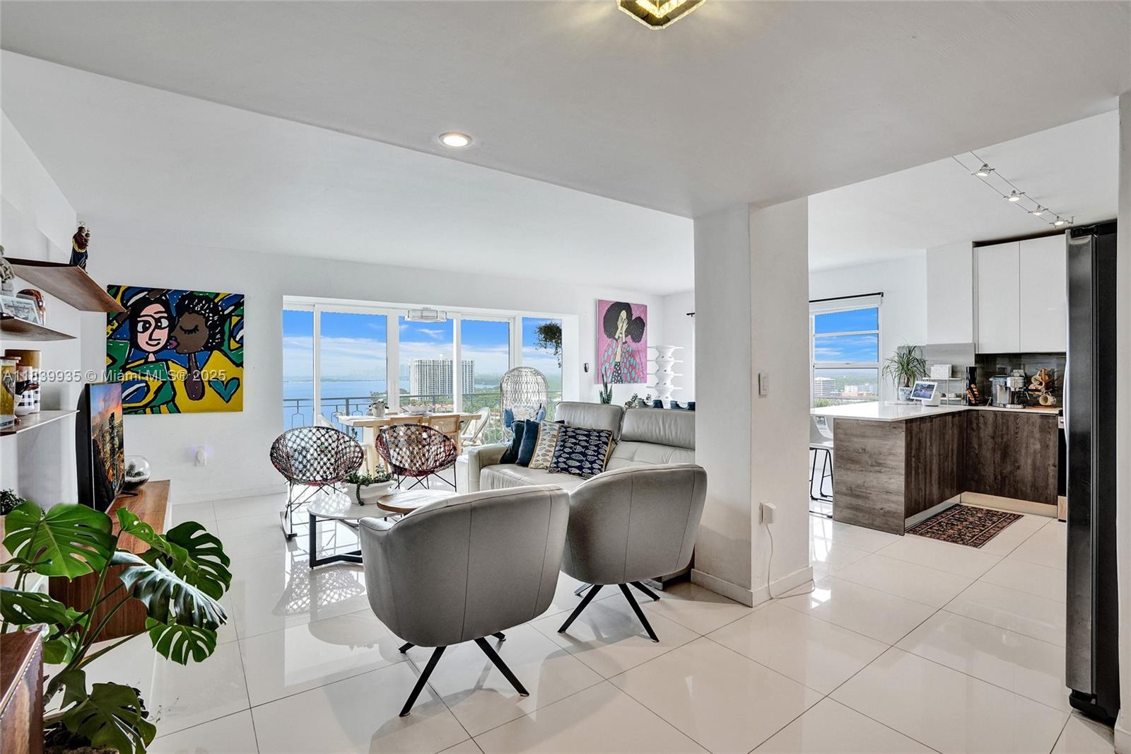 JOCKEY CLUB CONDO - Residential