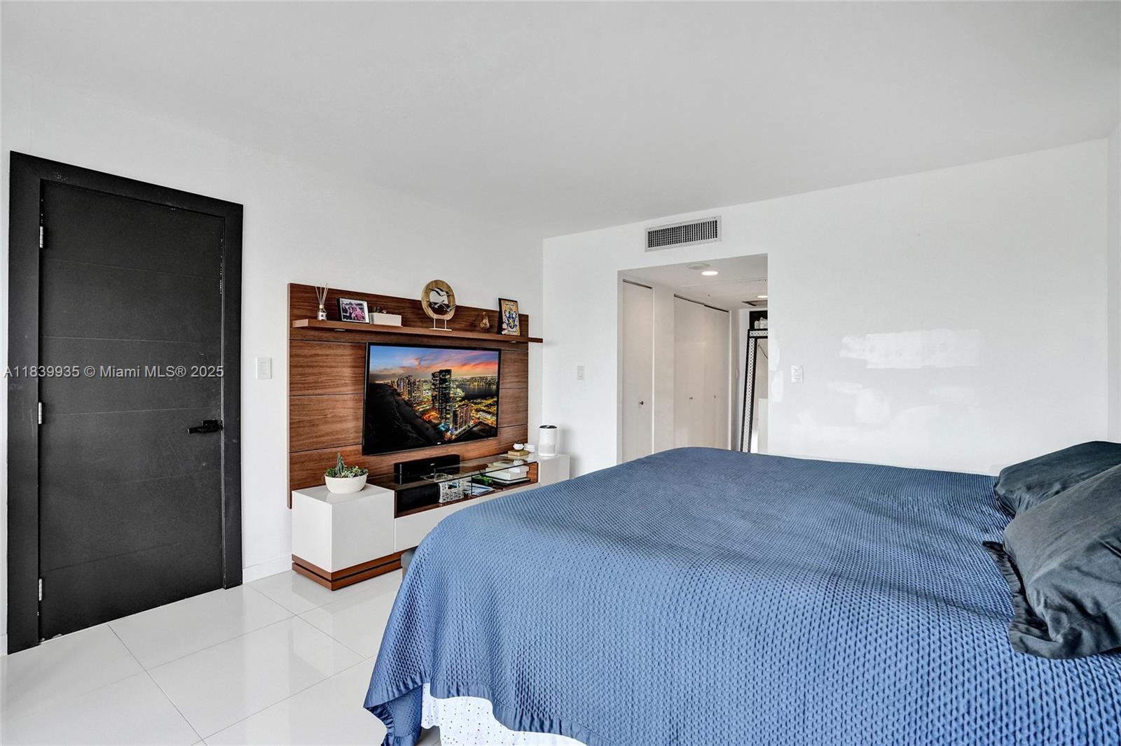 JOCKEY CLUB CONDO - Residential