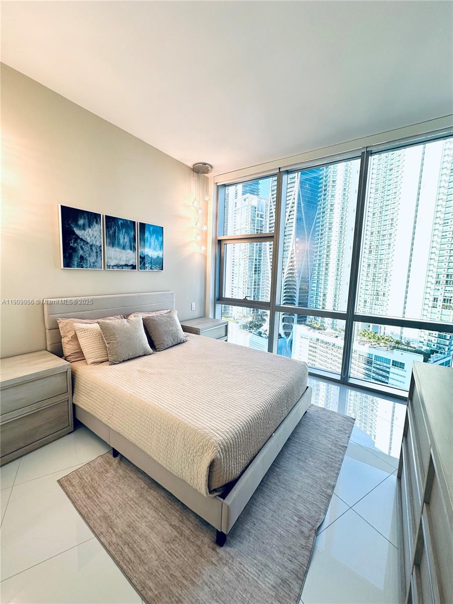 PARAMOUNT MIAMI WORLDCENT - Residential