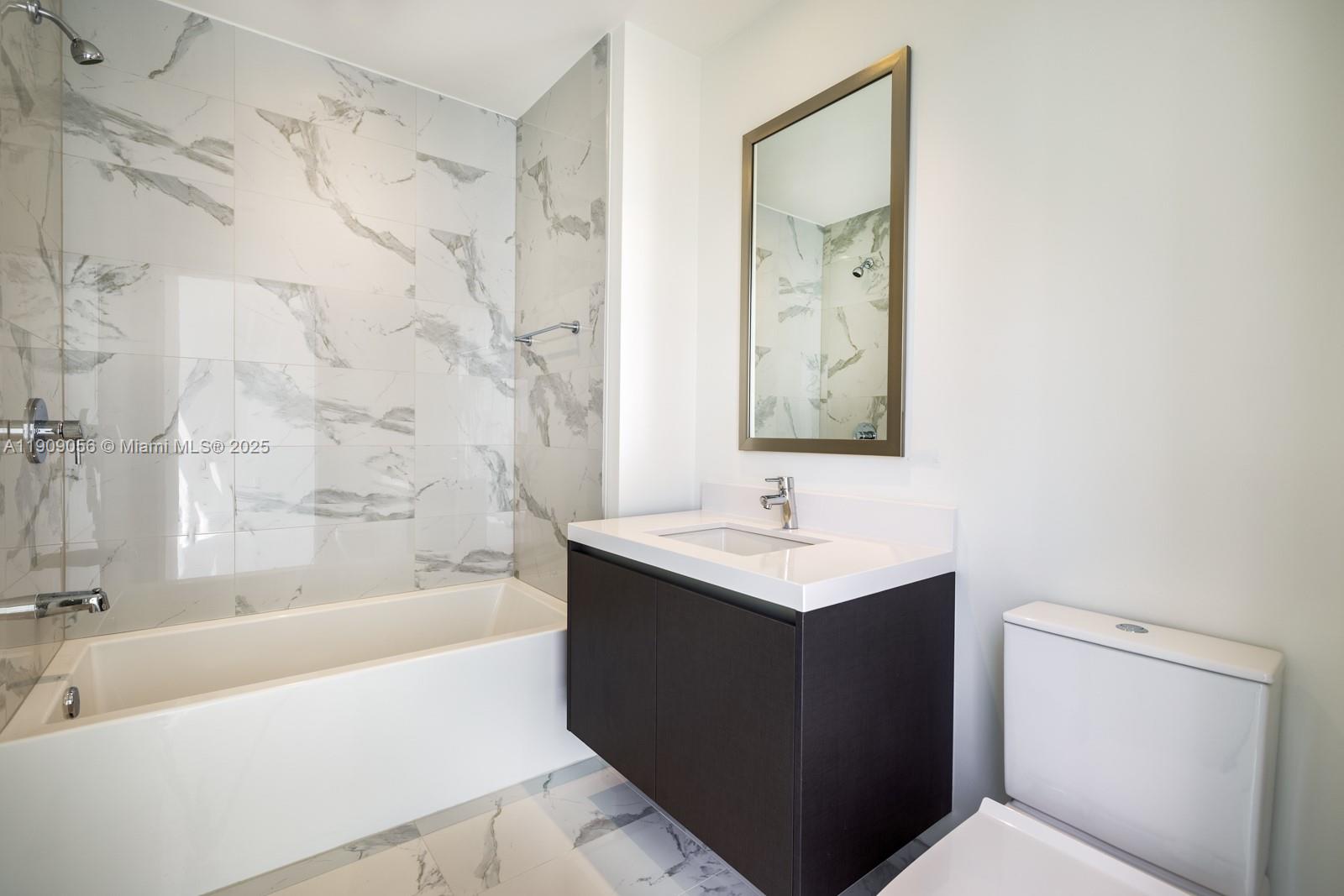 PARAMOUNT MIAMI WORLDCENT - Residential