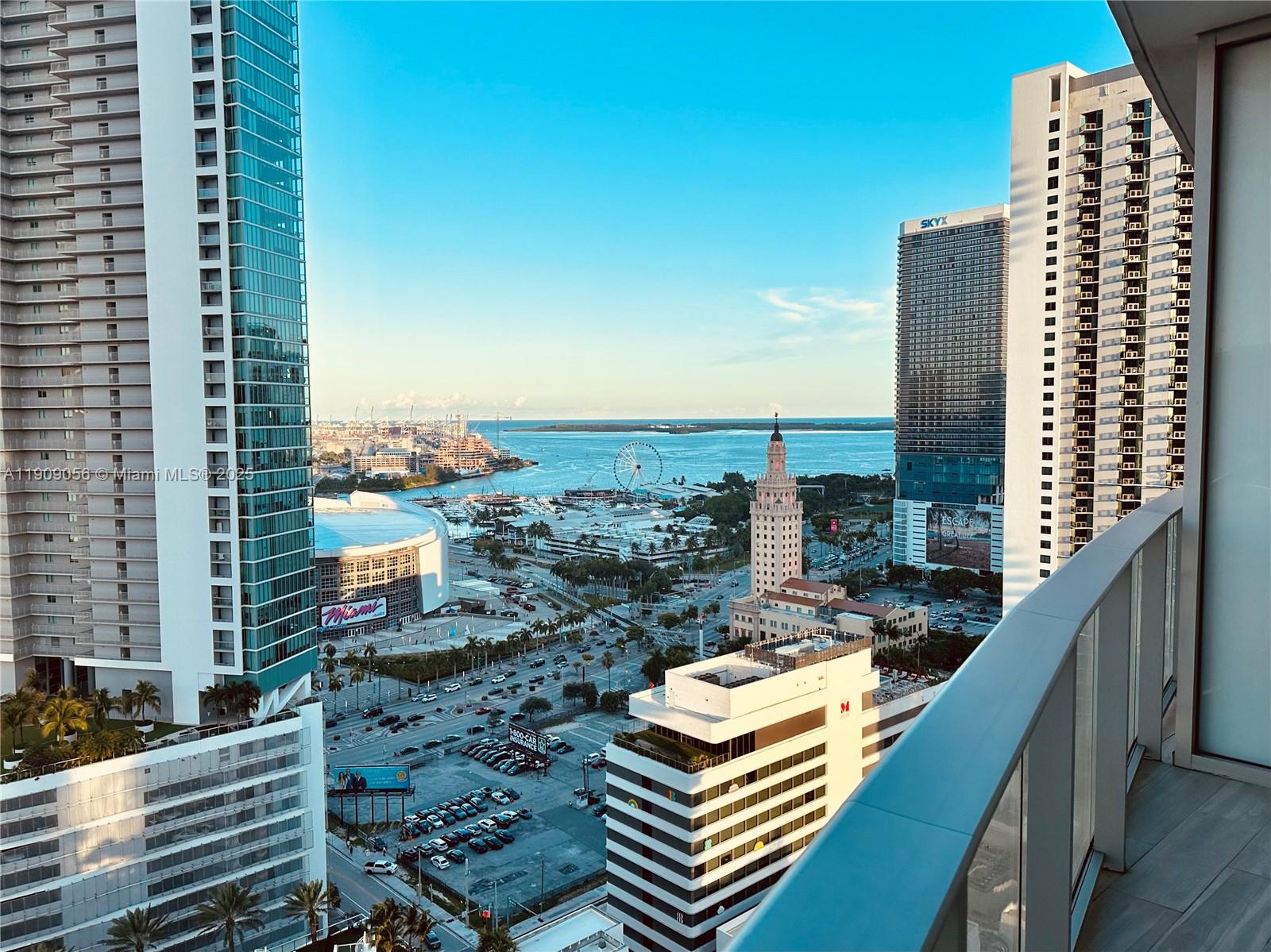 PARAMOUNT MIAMI WORLDCENT - Residential