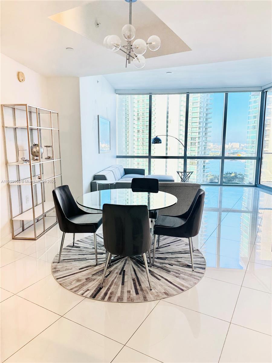 PARAMOUNT MIAMI WORLDCENT - Residential