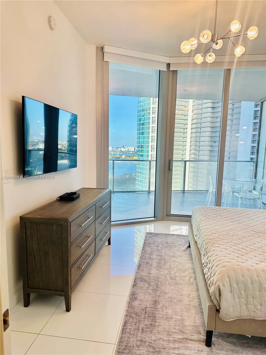 PARAMOUNT MIAMI WORLDCENT - Residential