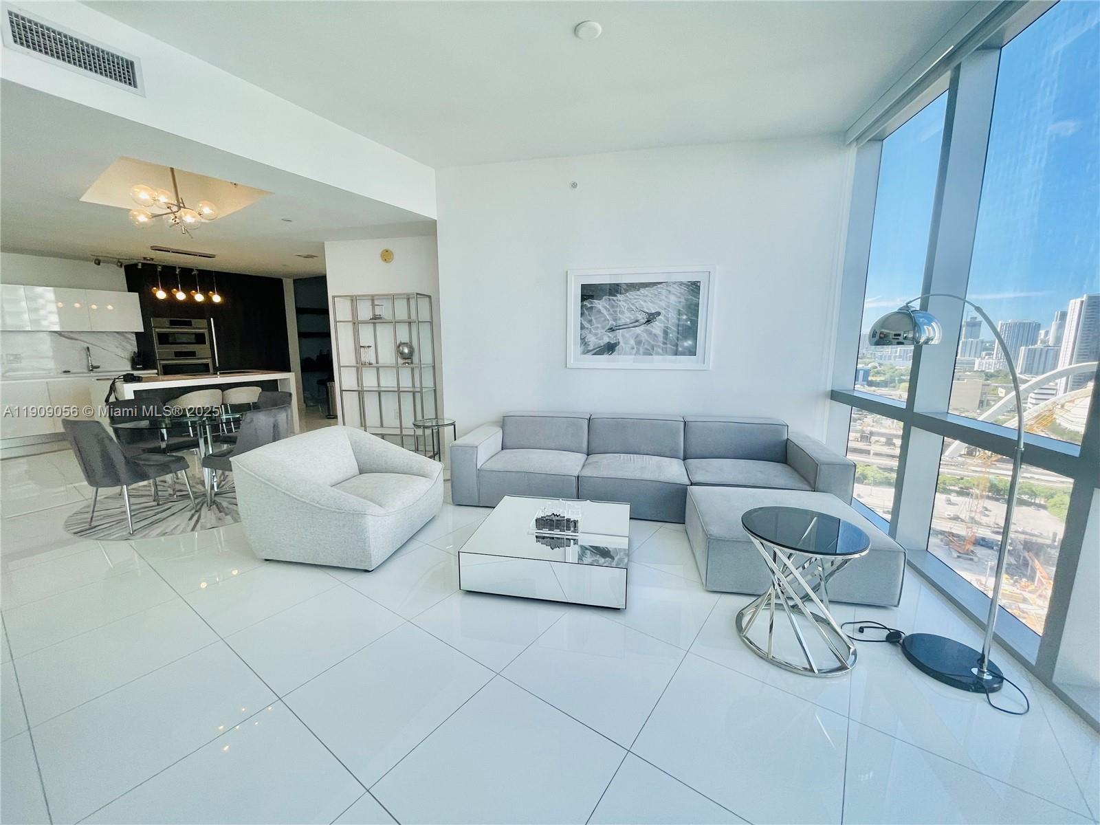 PARAMOUNT MIAMI WORLDCENT - Residential
