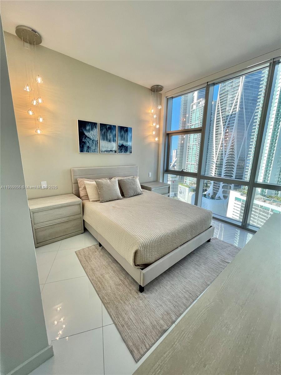 PARAMOUNT MIAMI WORLDCENT - Residential