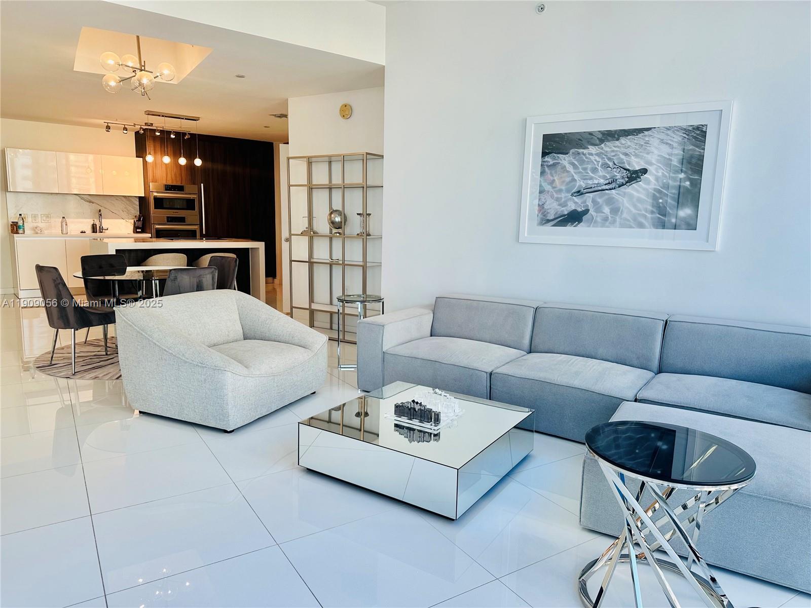 PARAMOUNT MIAMI WORLDCENT - Residential