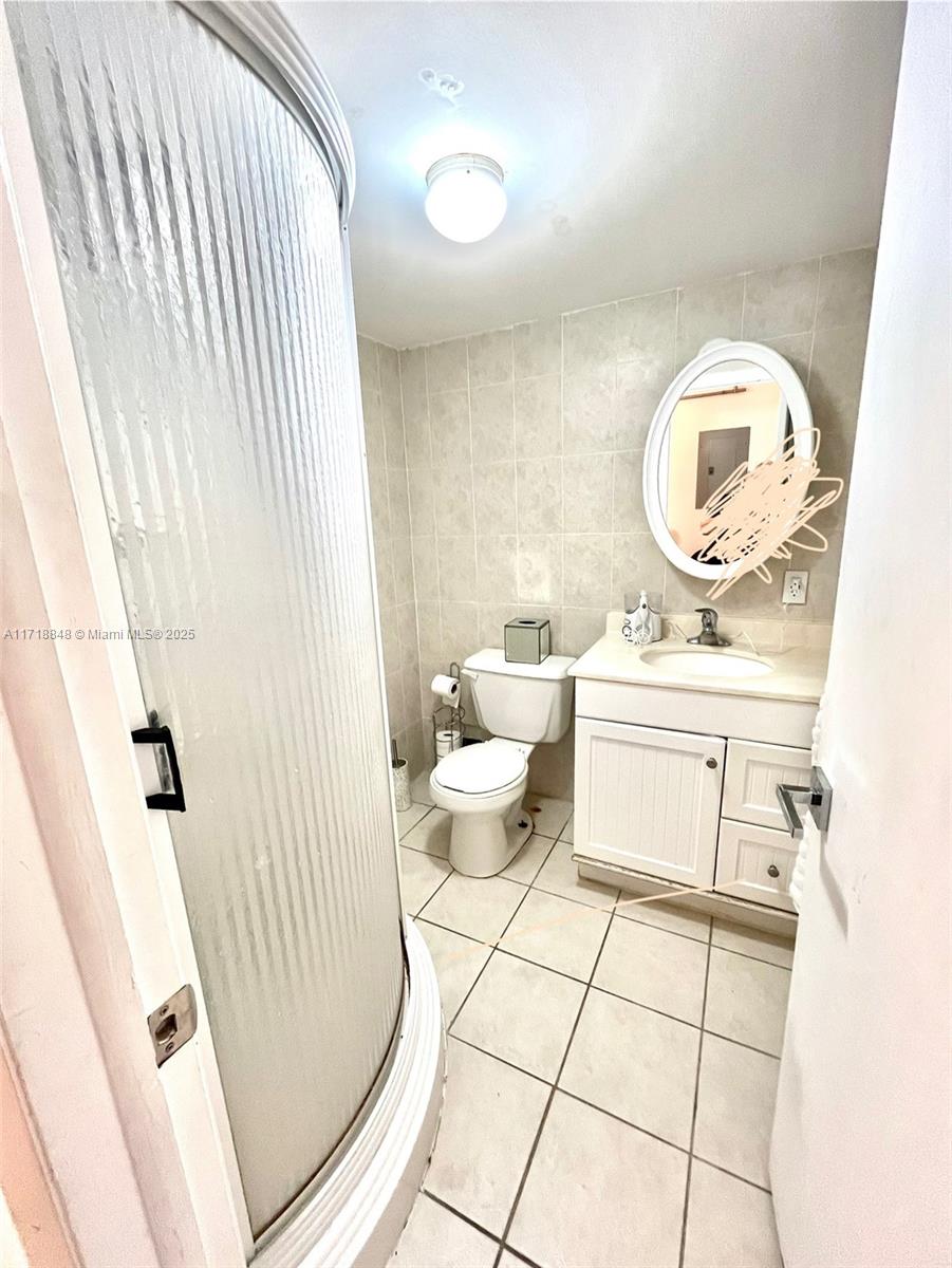 EDEN POINT NORTH CONDO - Residential