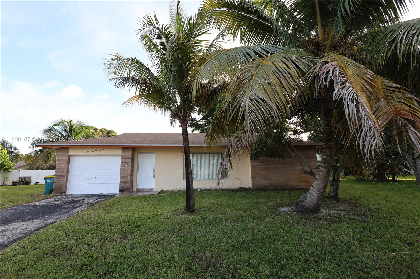 10007 Nw 81st Ct, Tamarac, Broward County, Florida - 3 Bedrooms  
2 Bathrooms - 