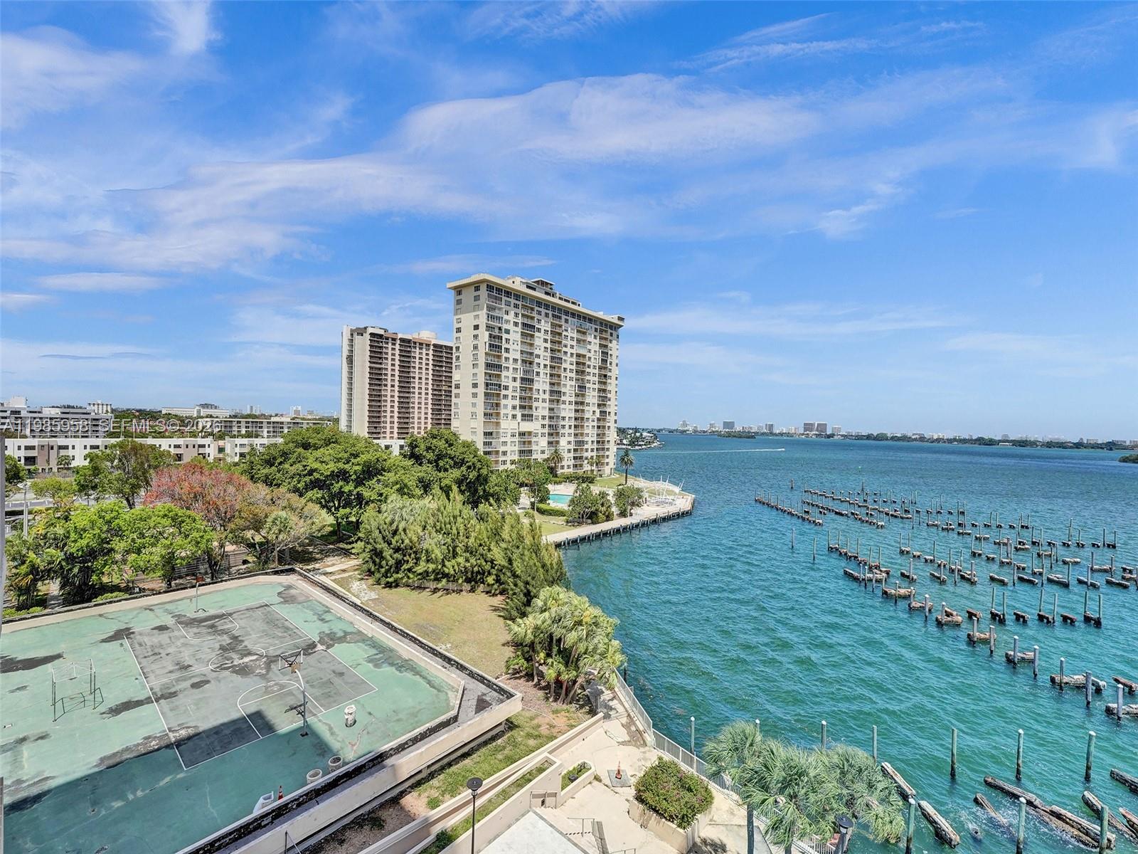 11113 Biscayne Blvd 1652