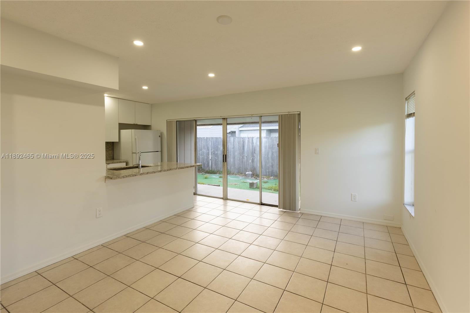 CUTLER CREEK CLUB SEC 2 - Residential Lease