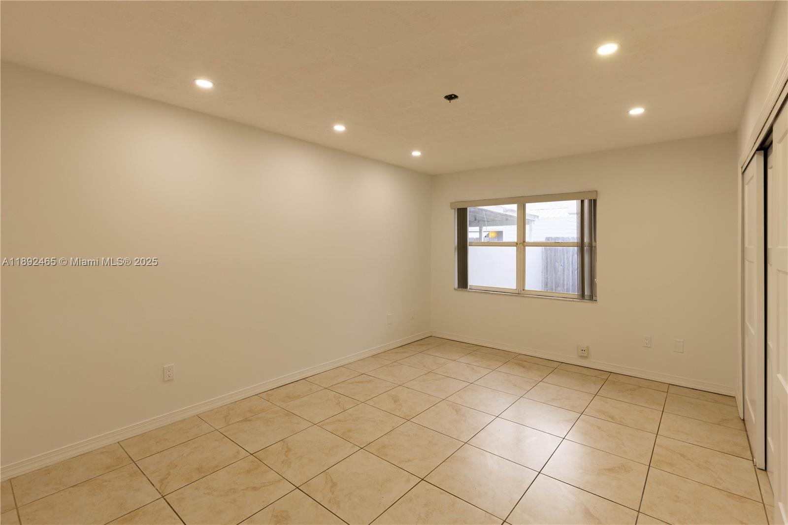 CUTLER CREEK CLUB SEC 2 - Residential Lease