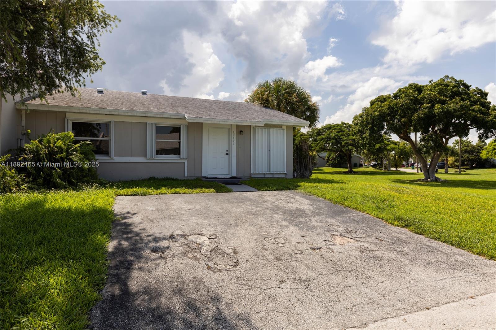 CUTLER CREEK CLUB SEC 2 - Residential Lease