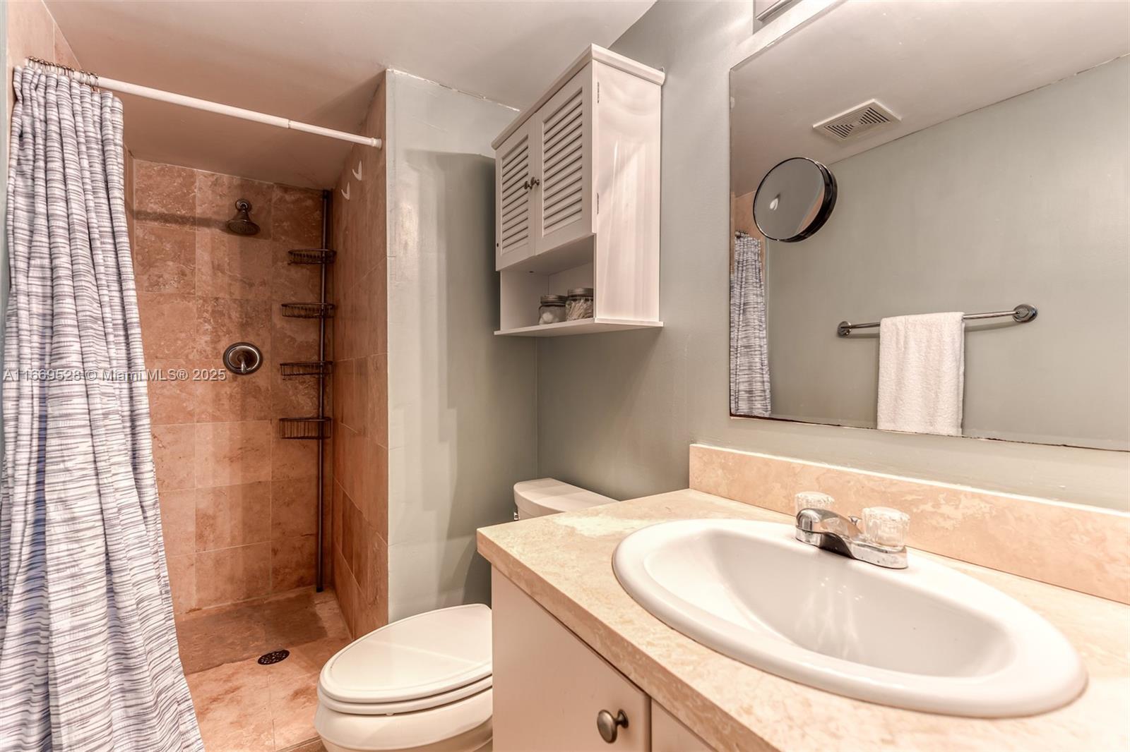 POMPANO BEACH VIEW CONDO - Residential Lease