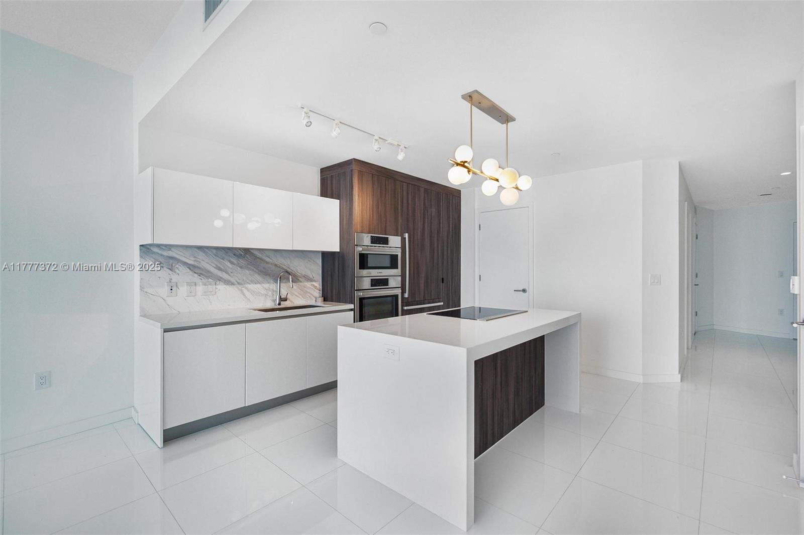 View photos, virtual tours, details... 851 NE 1st Ave 4100
