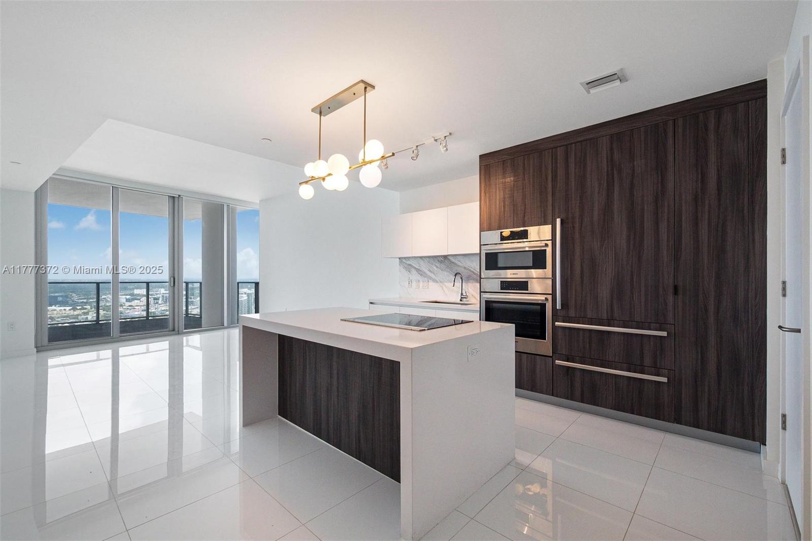 View photos, virtual tours, details... 851 NE 1st Ave 4100