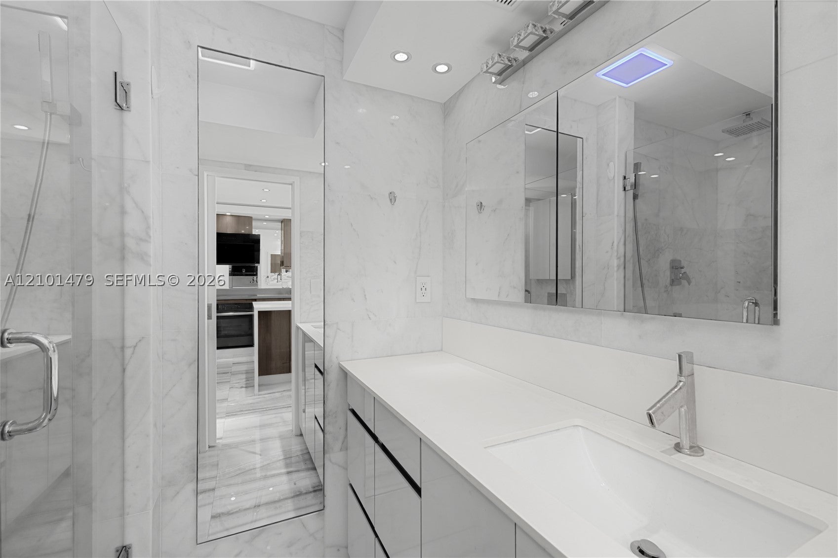 345 Ocean Dr 705