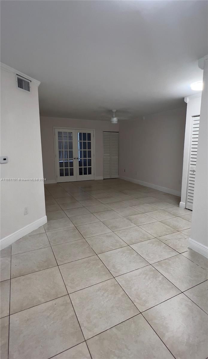 LAKEVIEW CLUB CONDO - Residential Lease
