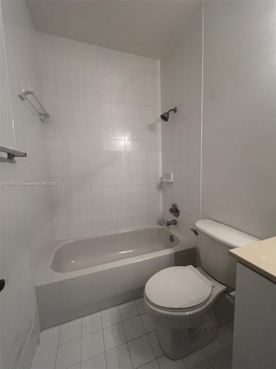 , Sunrise, FL, 33323/$485,000 2 4111632644
