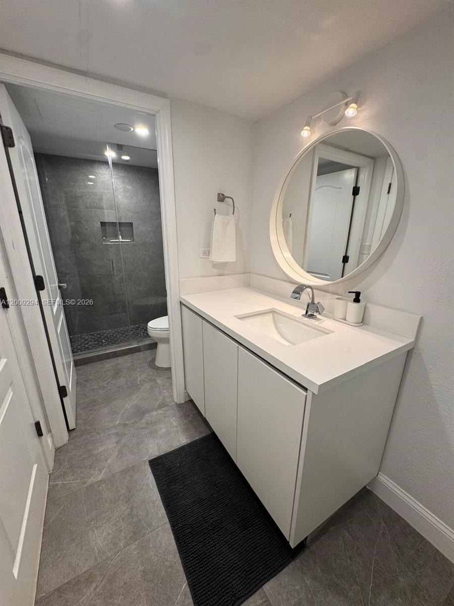 RONEY PALACE CONDO - Residential