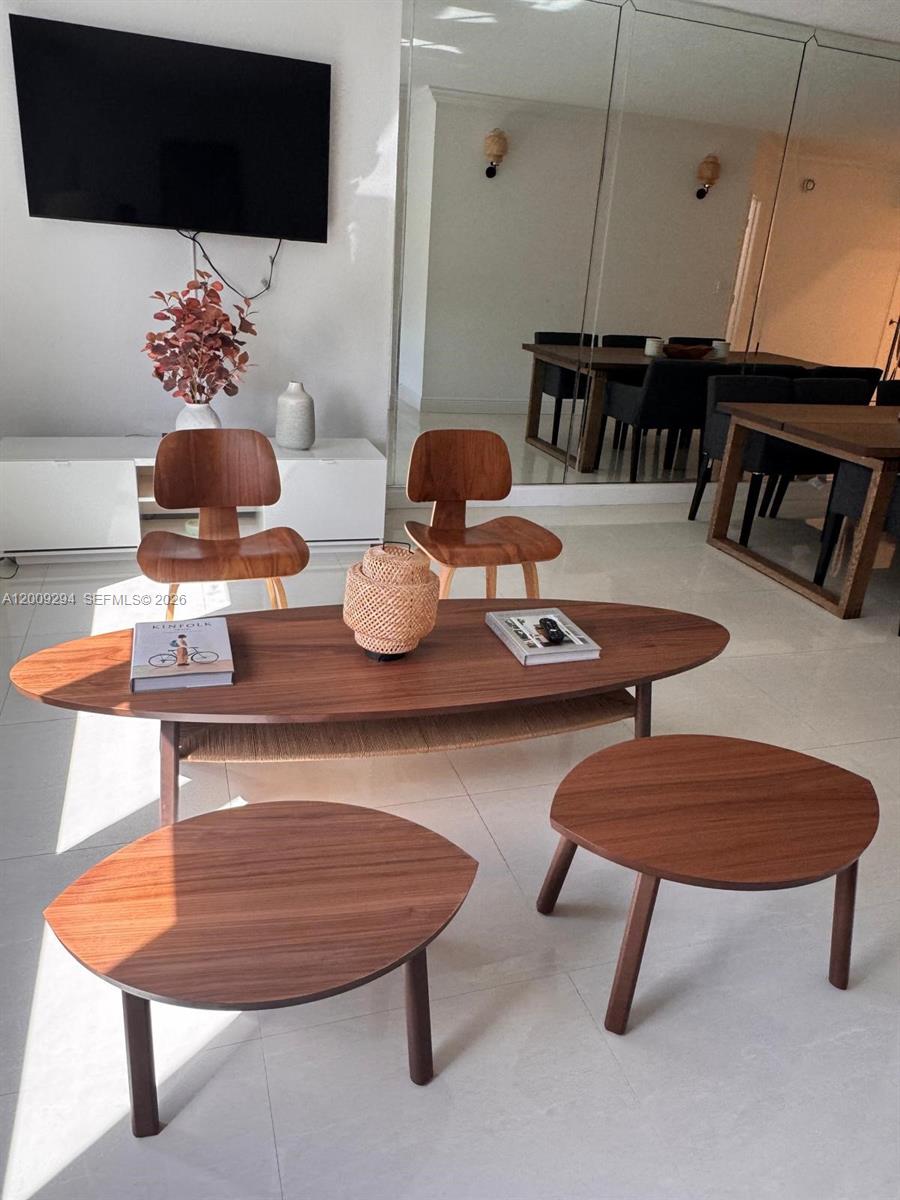 RONEY PALACE CONDO - Residential