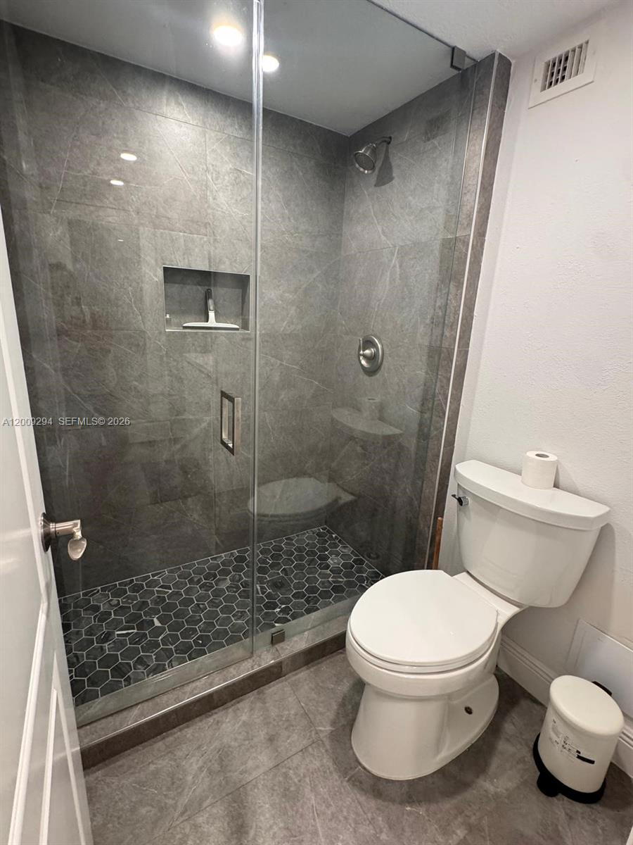 RONEY PALACE CONDO - Residential