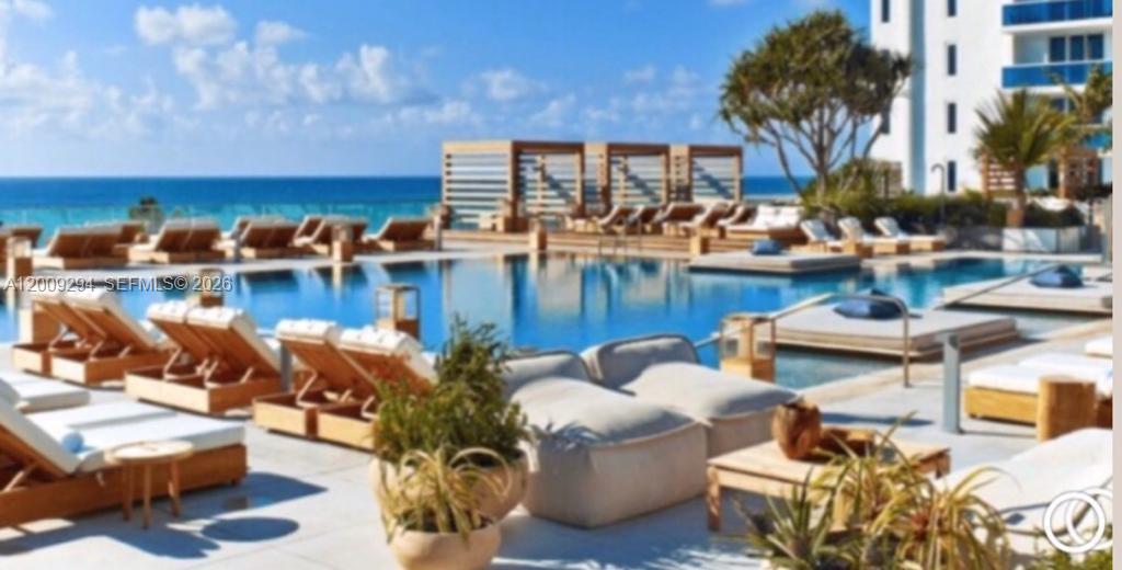 RONEY PALACE CONDO - Residential