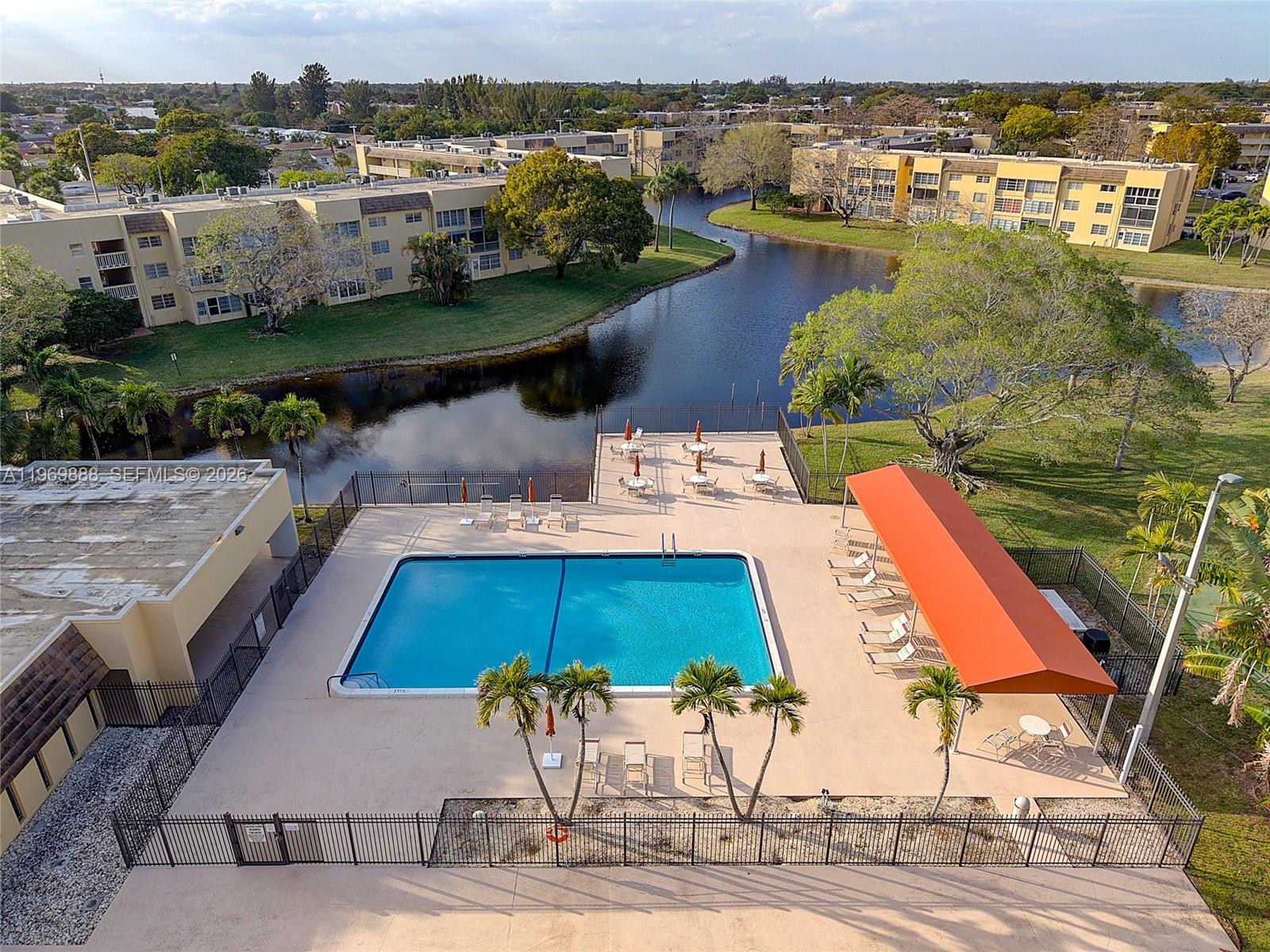 BERMUDA CLUB SEVEN CONDO - Residential