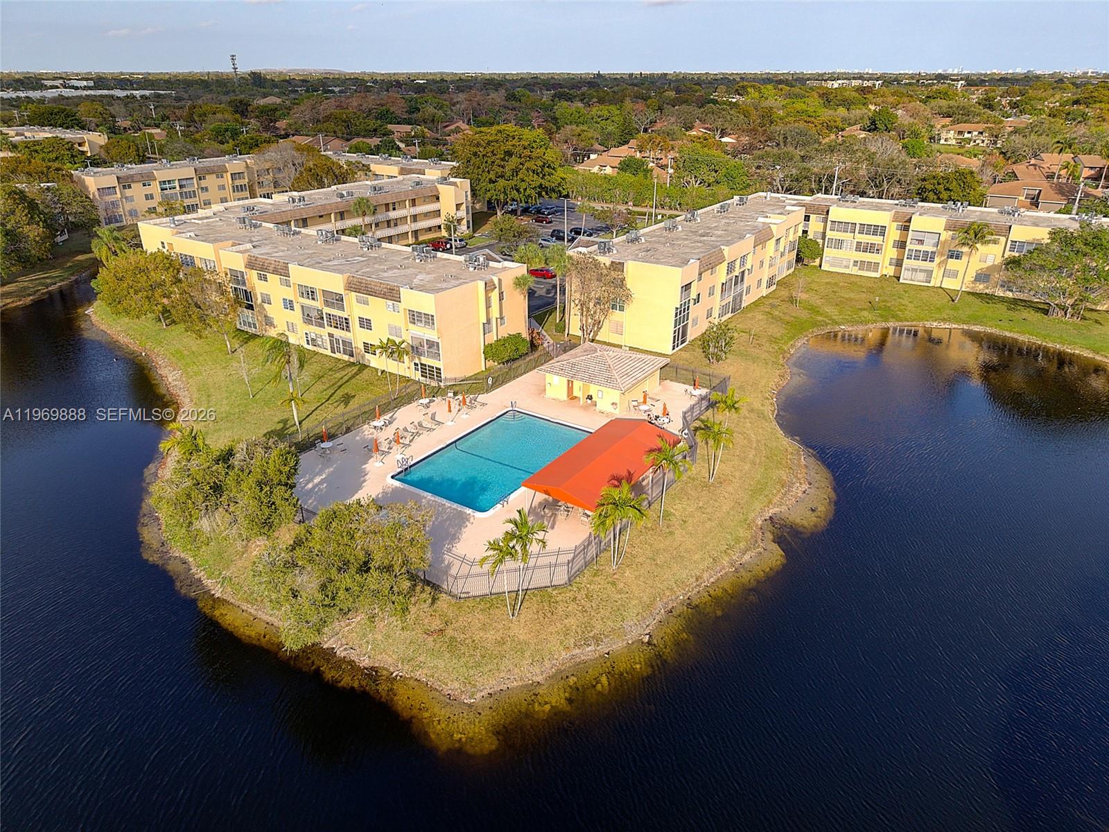 BERMUDA CLUB SEVEN CONDO - Residential