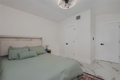 Tiny photo for 537 S 29th Ct, Hollywood, FL 33020 (MLS # A12026591)