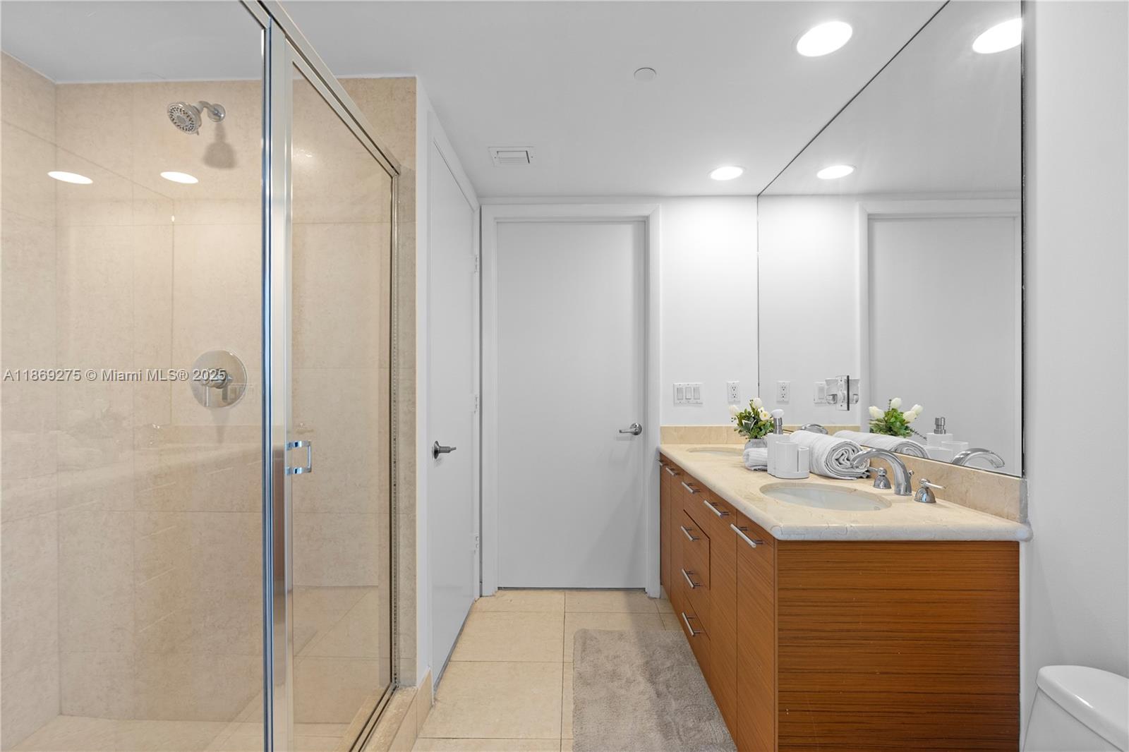 50 BISCAYNE CONDO - Residential