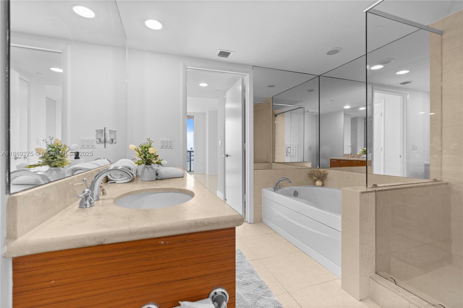 50 BISCAYNE CONDO - Residential